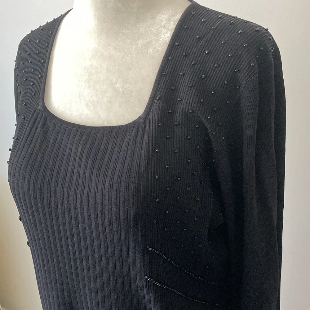 Linda Matthews Beaded Ribbed Top - Picture 6 of 9